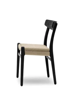 CH23 Spisestol, valnød olie med sort flet af Hans J. Wegner<Carl Hansen & Søn Sale