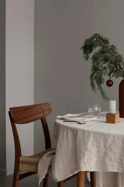 CH23 Spisestol, valnød olie med sort flet af Hans J. Wegner<Carl Hansen & Søn Sale
