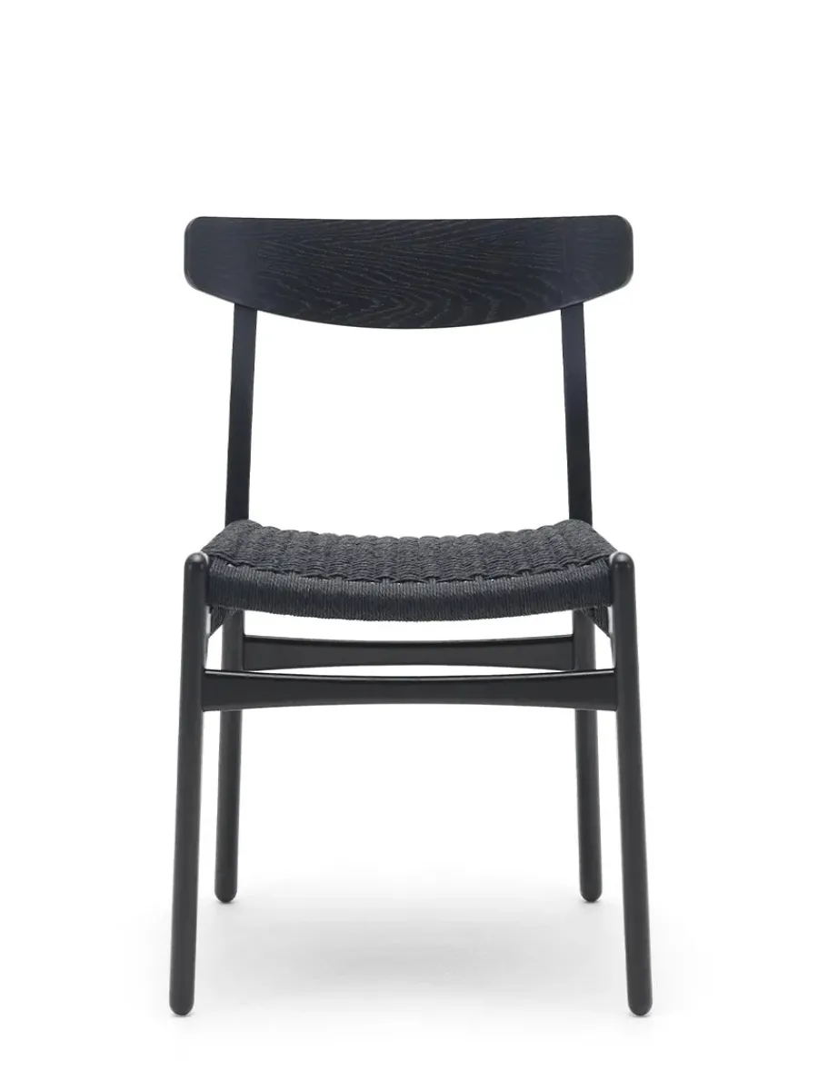 CH23 Spisestol, valnød olie med sort flet af Hans J. Wegner<Carl Hansen & Søn Sale