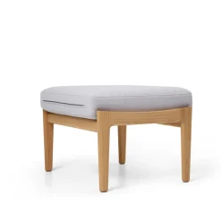CH290F skammel, eg olie af Hans J. Wegner<Carl Hansen & Søn Online