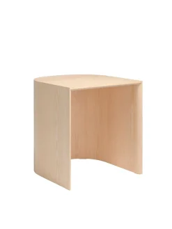 CM210 Taburet, fyrretræ af Cecilie Manz<Fritz Hansen Hot