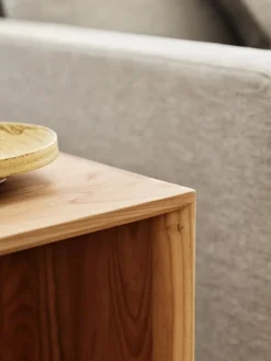 CM210 Taburet, kirsebærtræ af Cecilie Manz<Fritz Hansen