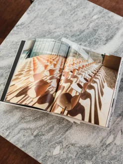 Coffee Table Book fra<Fritz Hansen