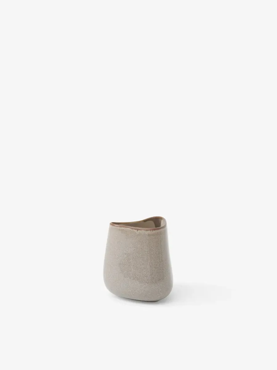 Collect Ceramic Vases fra<&Tradition