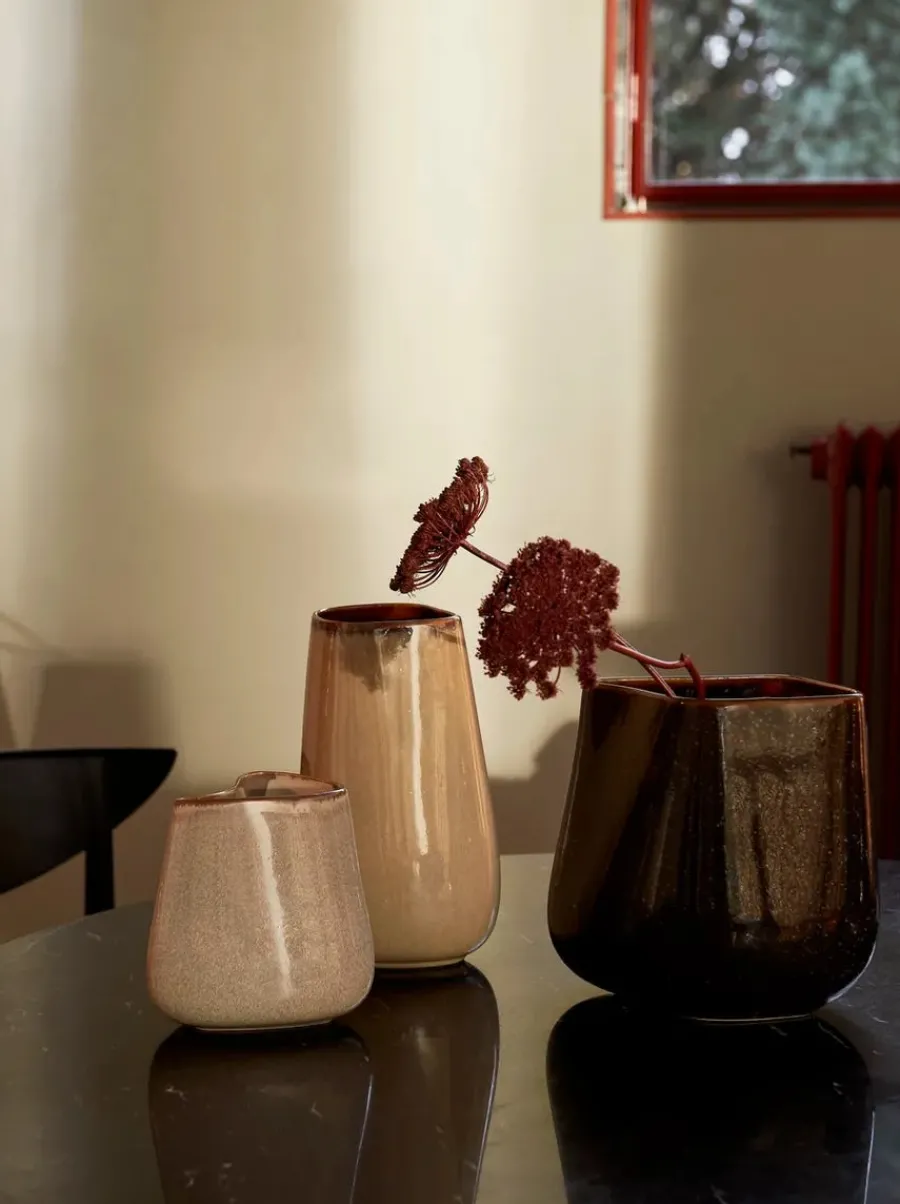 Collect Ceramic Vases fra<&Tradition