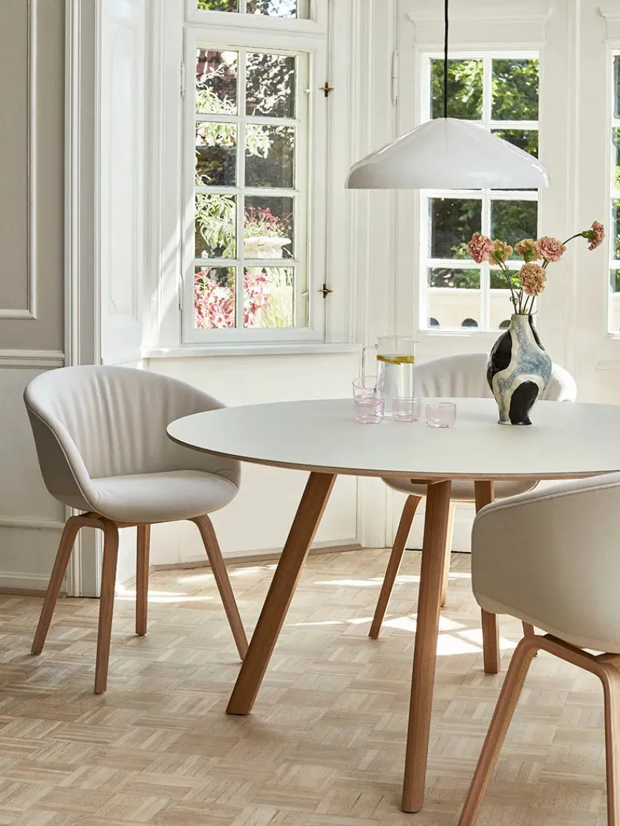 Copenhague CPH25 Bord, Ø140 cm fra<HAY Sale