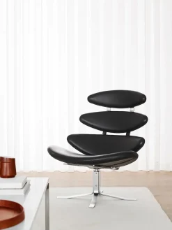 Corona Stol, sort omni 301 læder fra Erik Jørgensen<Fredericia Furniture Outlet