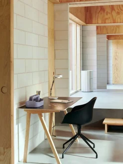 Cupola Desk Lamp fra<HAY Sale