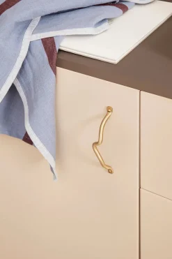 Curvature handle fra<Ferm Living Discount