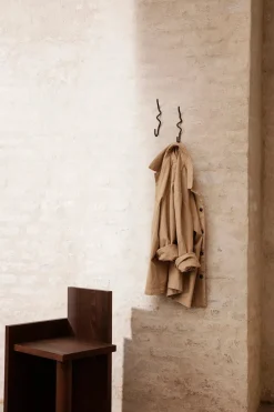 Curvature hook fra<Ferm Living Online