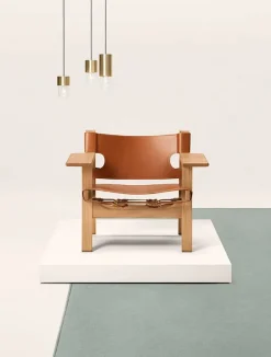 Den Spanske Stol i cognac læder, eg lys olie af Børge Mogensen<Fredericia Furniture Discount