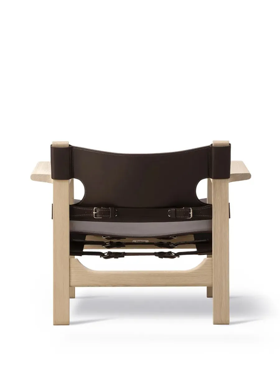 Den Spanske Stol i mørkebrun læder, Røget eg olie af Børge Mogensen<Fredericia Furniture Best