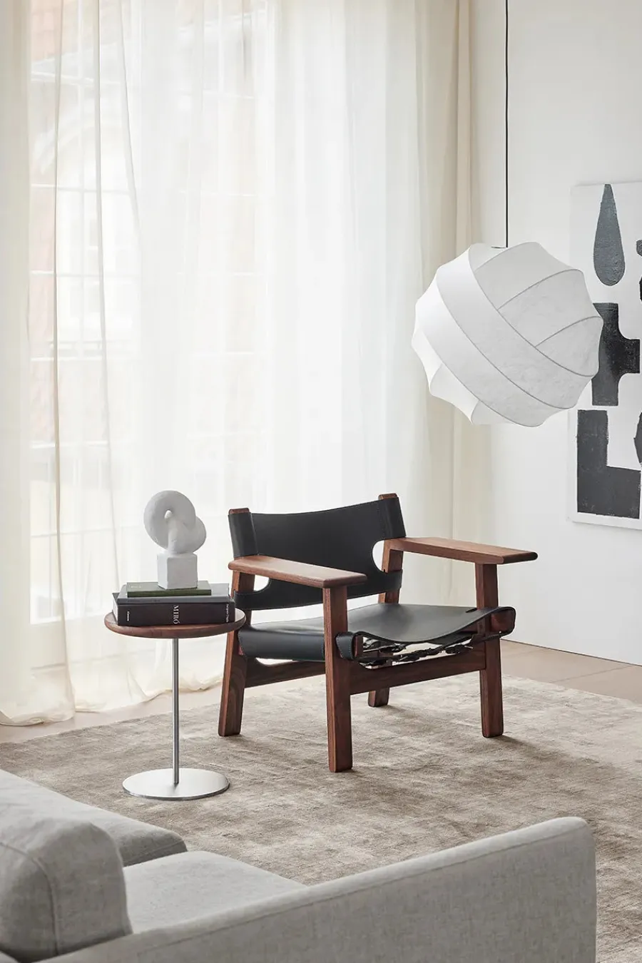 Den Spanske Stol i mørkebrun læder, Røget eg olie af Børge Mogensen<Fredericia Furniture Best