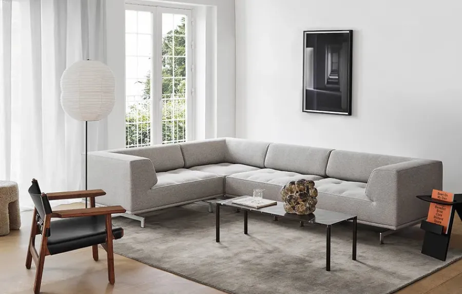 Den Spanske Stol i sort læder, eg sæbe af Børge Mogensen<Fredericia Furniture Sale