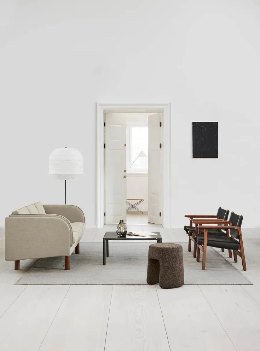 Den Spanske Stol i sort læder, eg sæbe af Børge Mogensen<Fredericia Furniture Sale