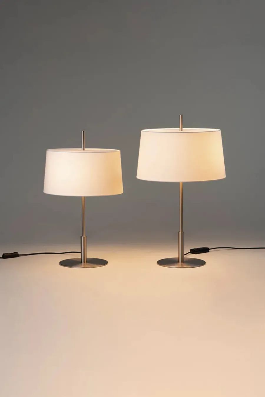 Diana Bordlampe fra Santa and Cole<Santa & Cole Sale