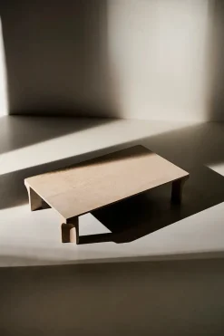 Doric Coffee Table 140 x 80 cm, Neutral White Travertine fra<GUBI Sale