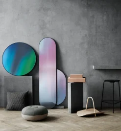 Dot barstol, sort af Arne Jacobsen<Fritz Hansen Online