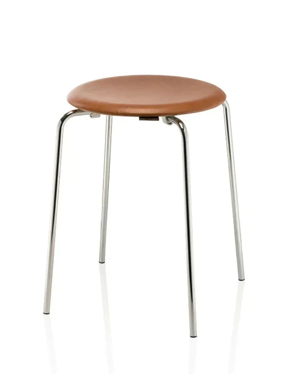 Dot skammel, valnød af Arne Jacobsen<Fritz Hansen Best