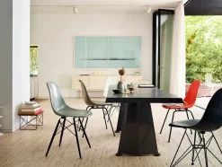 Eames Fiberglass Chair DSX, sortlakeret fra<Vitra Best