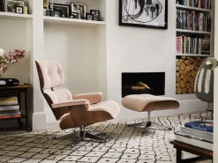 Eames Lounge Chair inkl. Fodskammel, valnød/Nubia fra<Vitra Sale