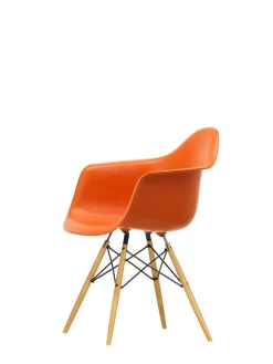 Eames Plastic Armchair DAW, ahorntræ fra<Vitra Online