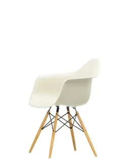 Eames Plastic Armchair DAW, ahorntræ fra<Vitra Online