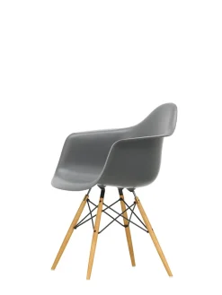Eames Plastic Armchair DAW, ahorntræ fra<Vitra Online