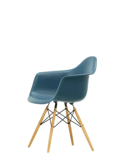 Eames Plastic Armchair DAW, ahorntræ fra<Vitra Online
