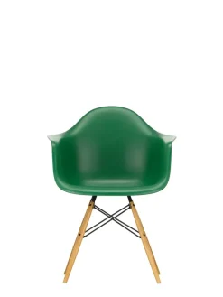 Eames Plastic Armchair DAW, ahorntræ fra<Vitra Online