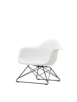 Eames Plastic Armchair LAR, sortlakeret fra<Vitra Clearance