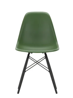 Eames Plastic Side Chair DSW, sortlakeret ahorntræ fra<Vitra Hot