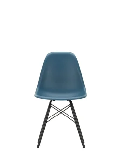 Eames Plastic Side Chair DSW, sortlakeret ahorntræ fra<Vitra Hot