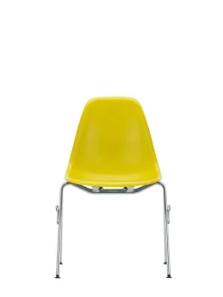 Eames Plastic Side Chair DSS-N, stabelbar fra<Vitra