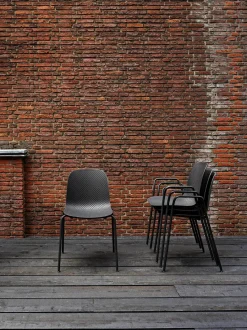 13Eighty Armchair fra<HAY New