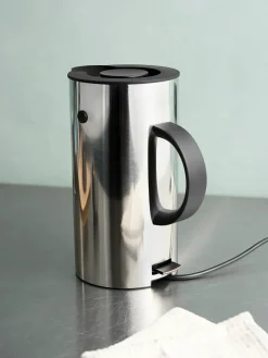 EM77 Elkedel, 1,5 l fra<Stelton Online
