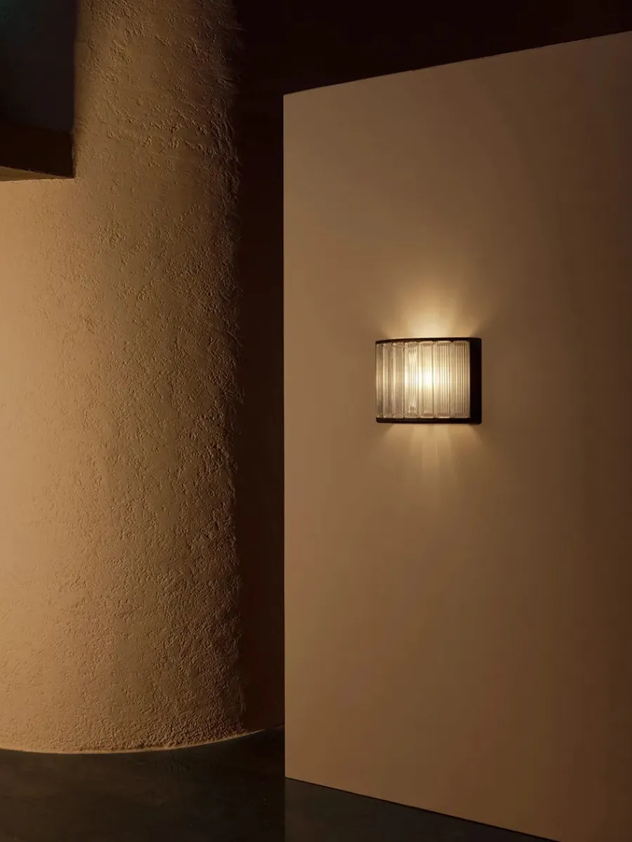 Estadio Væglampe fra Santa and Cole<Santa & Cole New