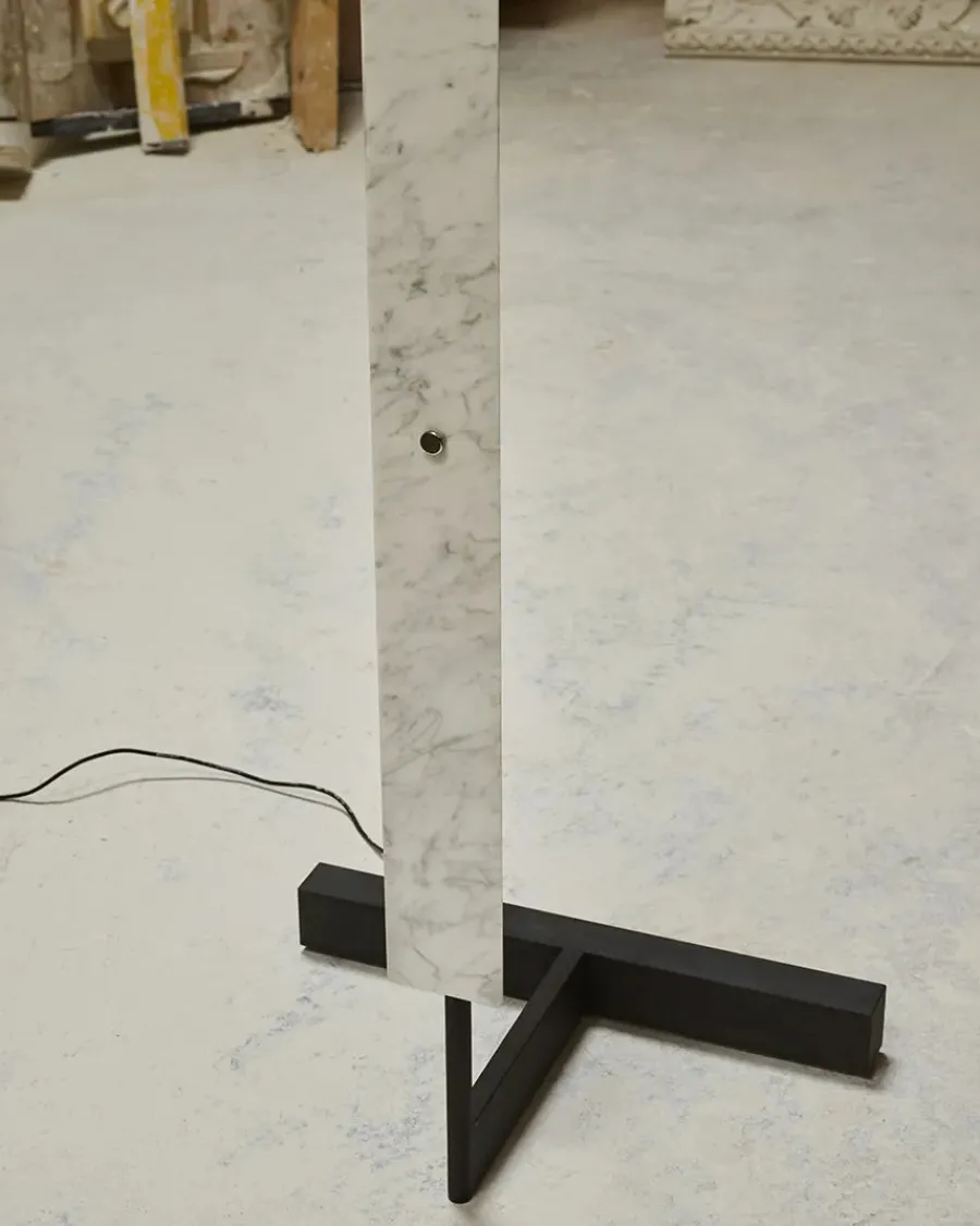 F Model gulvlampe fra<Anour Sale