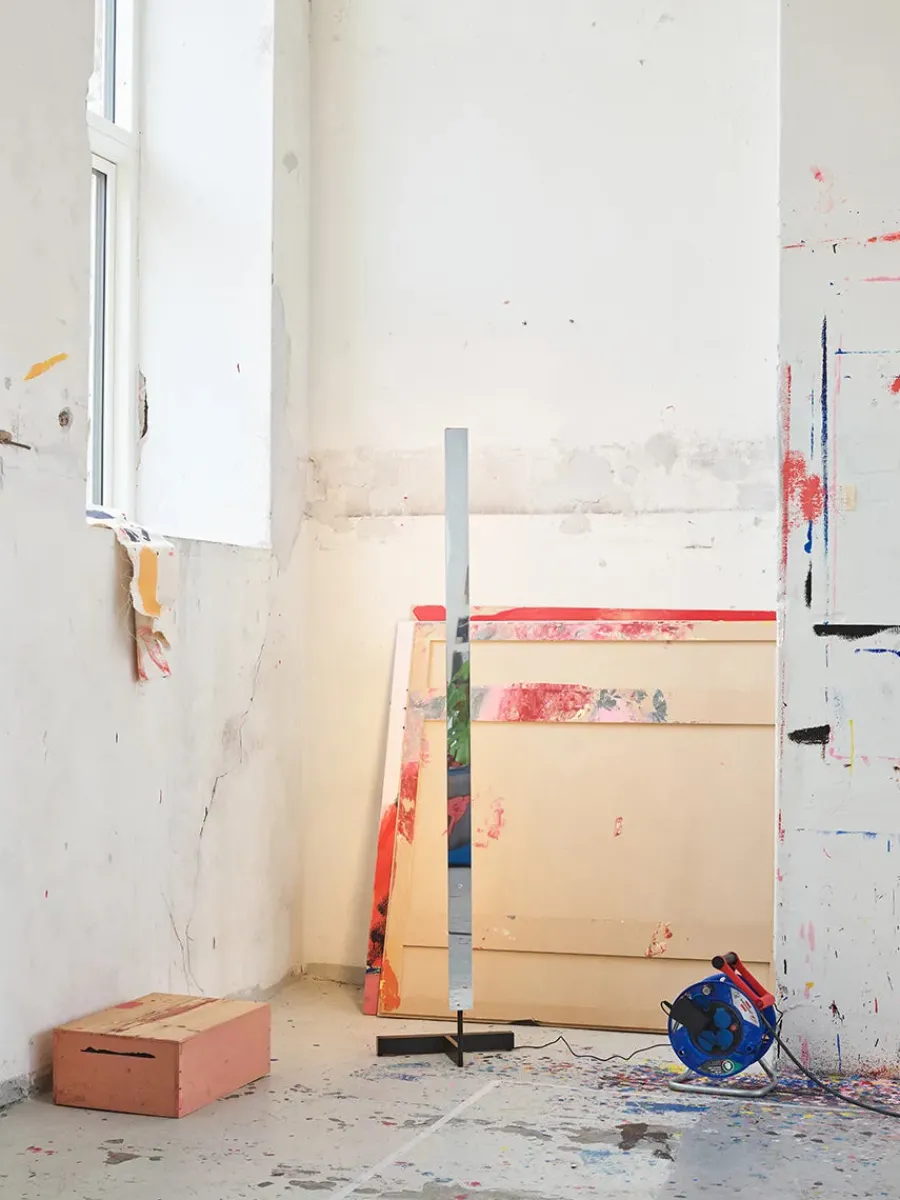 F Model gulvlampe fra<Anour Sale