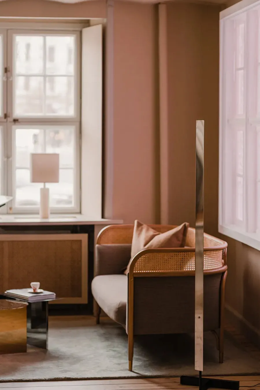 F Model gulvlampe fra<Anour Sale