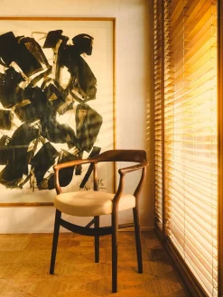 FJ 44 stol, eg olie/vegetal læder af Finn Juhl<House of Finn Juhl New