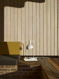 FJ Elements Table Lamp fra<Louis Poulsen Online