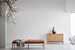 FK63 Kabinet med ben fra<Carl Hansen & Søn New