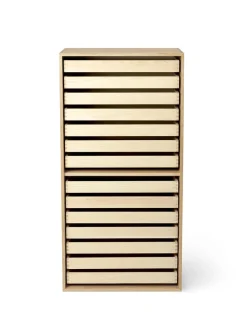 FK63 Kabinet med ben fra<Carl Hansen & Søn New