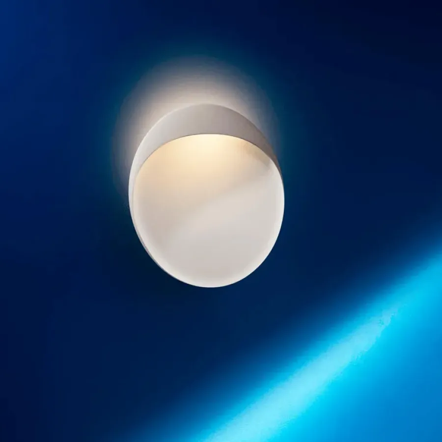 Flindt væglampe fra<Louis Poulsen