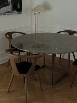 Florence Spisebord Ø145, gris du marais/beige grey fra<New Works Sale