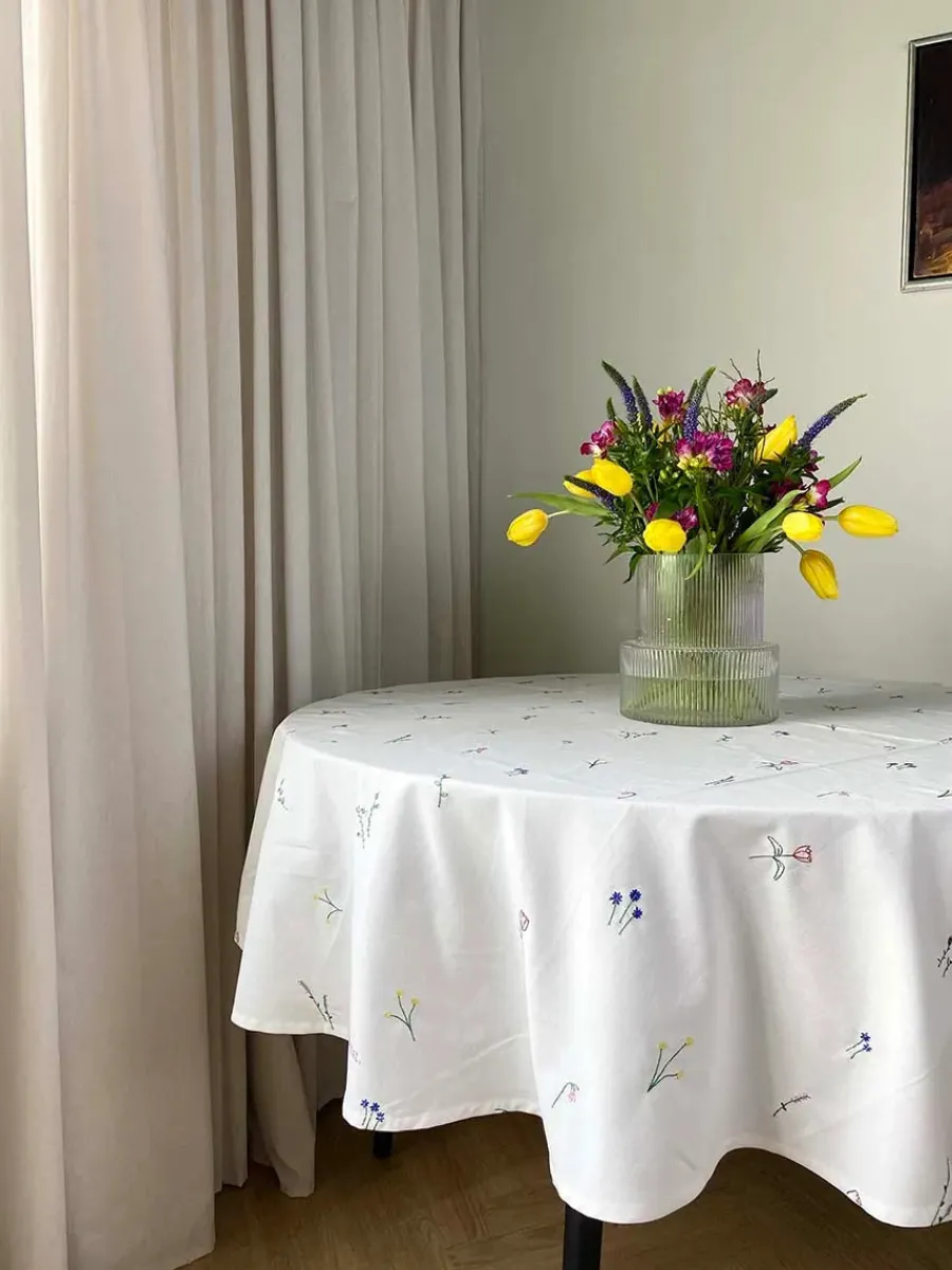 Flower Dug, Rund fra<Blåmst New