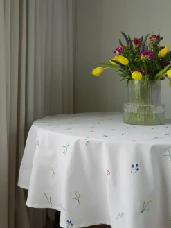 Flower Dug, Rund fra<Blåmst New