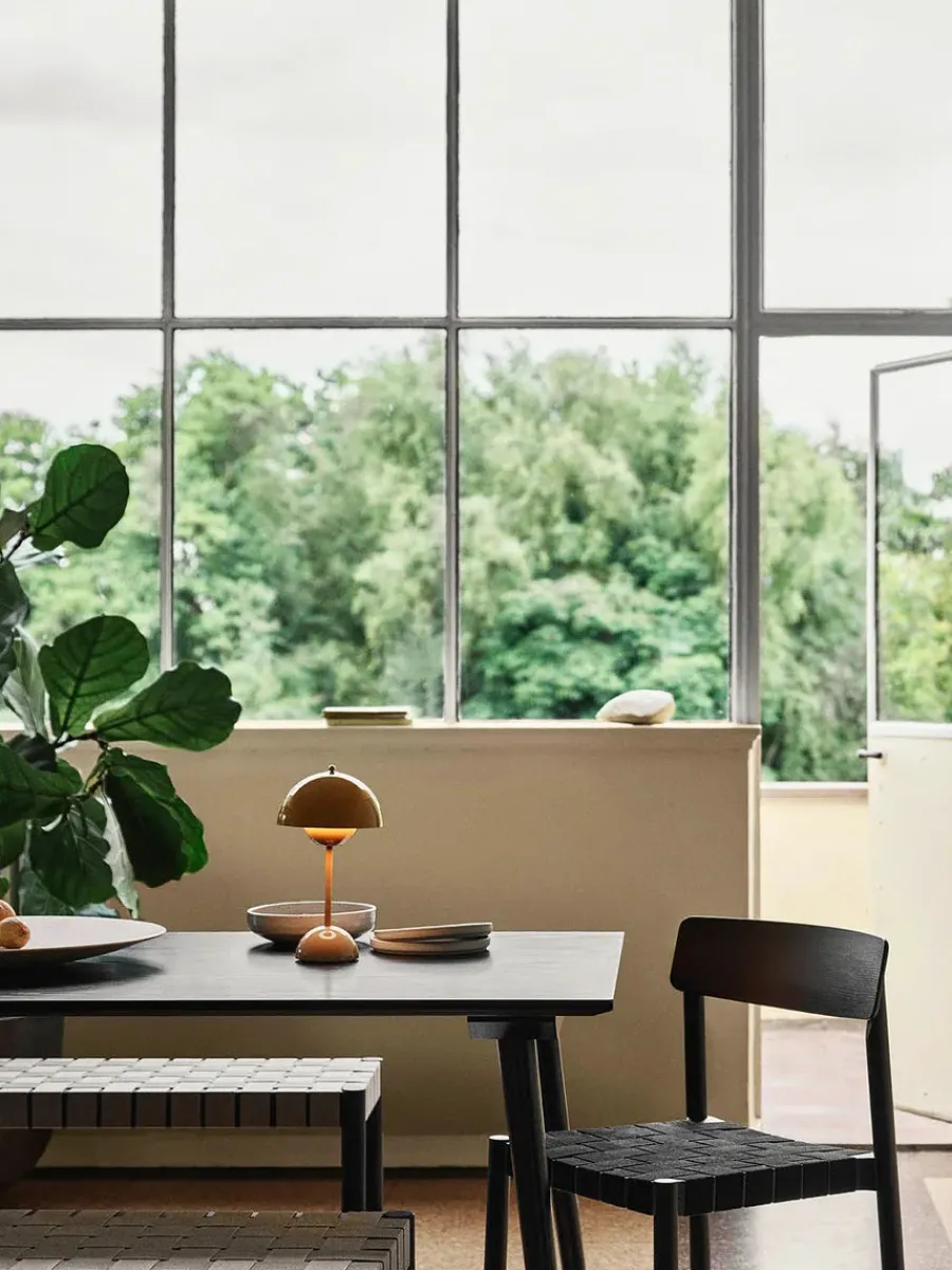 Flowerpot Portable VP9 Bordlampe af Verner Panton<&Tradition Best