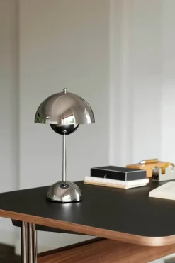 Flowerpot Portable VP9 Bordlampe af Verner Panton<&Tradition Best